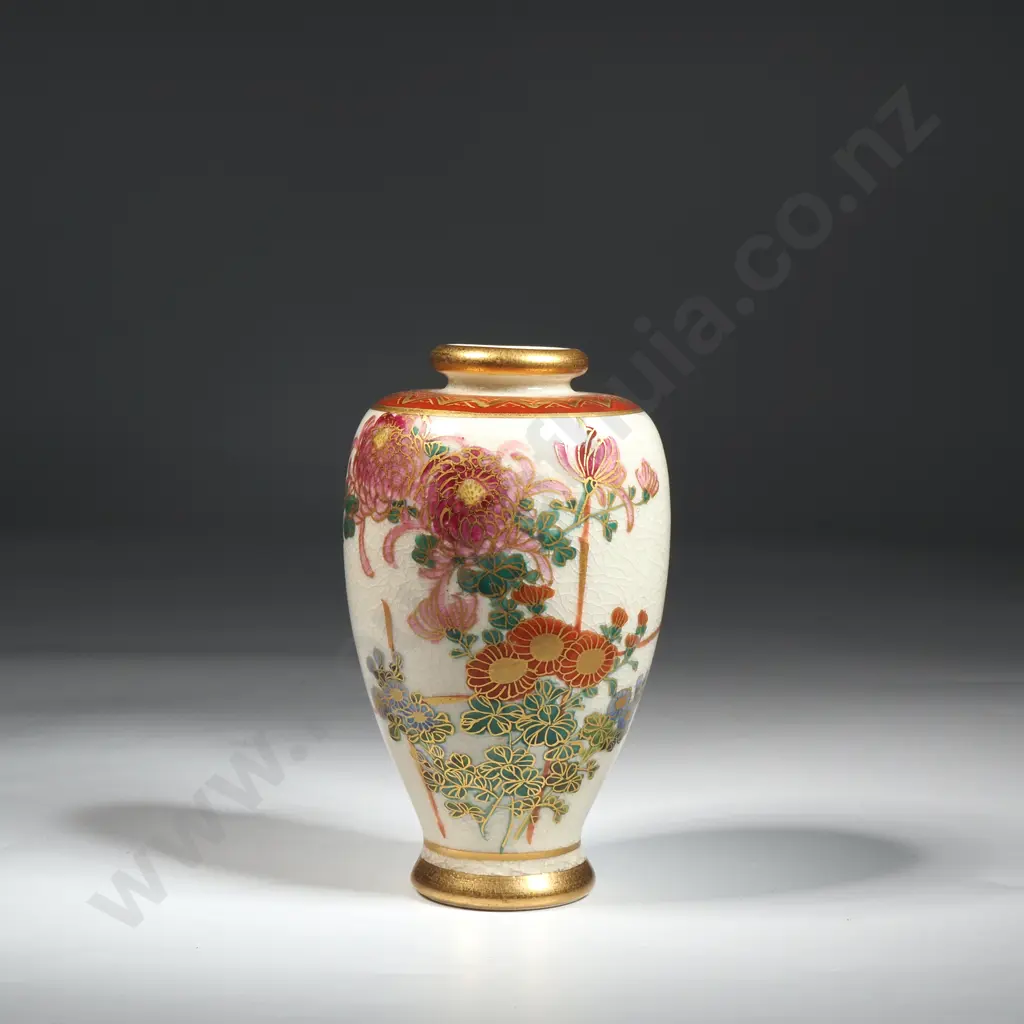 Small Satsuma Vase With Floral Decoration.  Image 1++