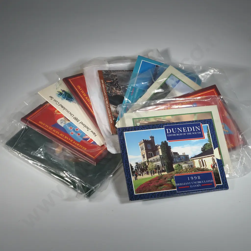 Ten New Zealand UNC Coin Sets  Image 1++