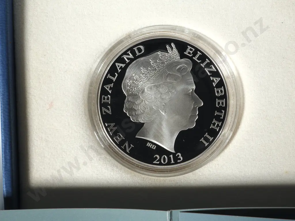 2013 60th Coronation Anniversary 1 Ounce Silver Coin Image 1++