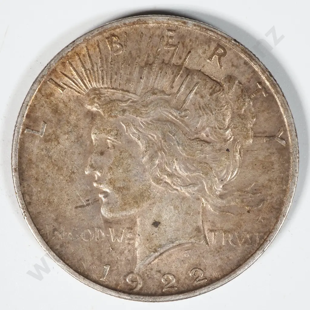 1922 United States of America Liberty Silver Dollar  Image 1++