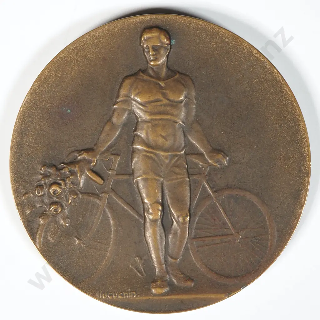 1938 Northern Amateur Cycle Club Champ Prize Medal to G H Cunningham  Image 1++