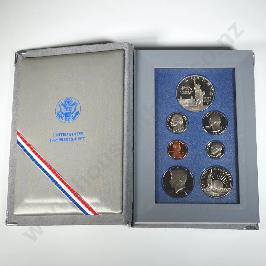 1986 United States of America Proof Coin Set w Silver Dollar  Image 1++