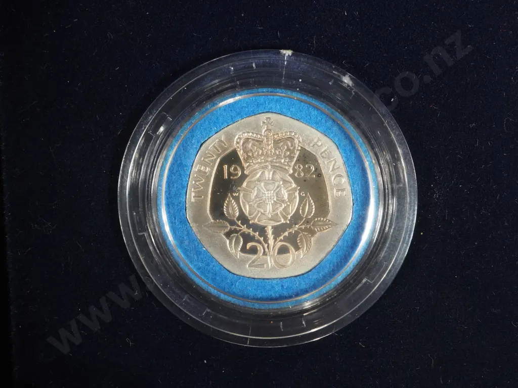 Canada Proof Set / United States UNC Set & Sterling Silver Proof 25 Pence Coin Image 1++