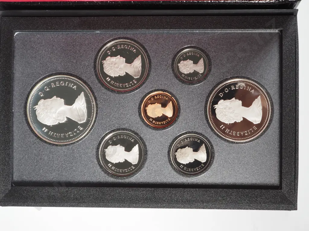 Canada Proof Set / United States UNC Set & Sterling Silver Proof 25 Pence Coin Image 1++
