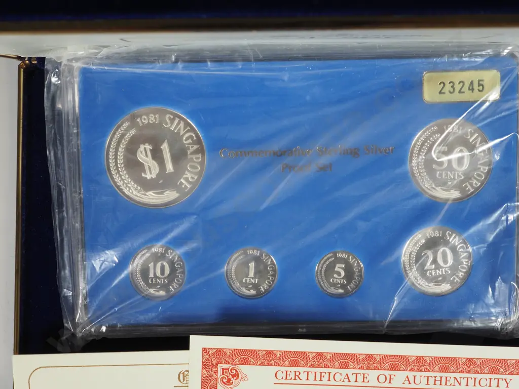 1981 Singapore Sterling Silver Proof Coin Set  Image 1++