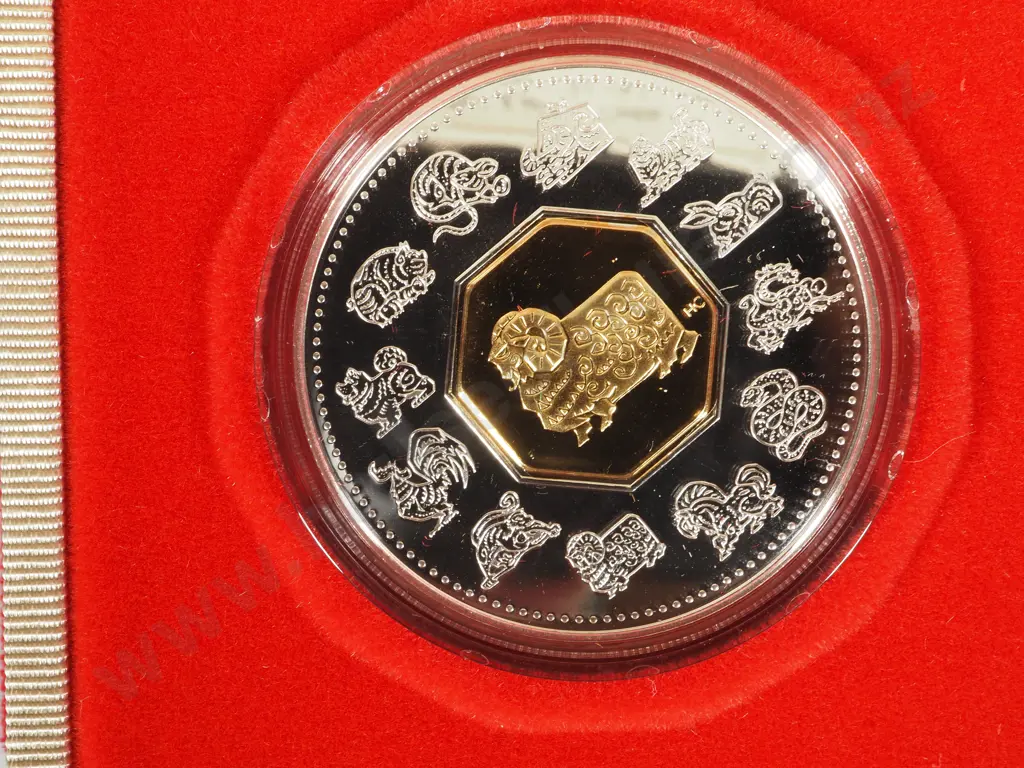 2003 Luna Silver Coin from Canada - 1 Troy Ounce ASW  Image 1++