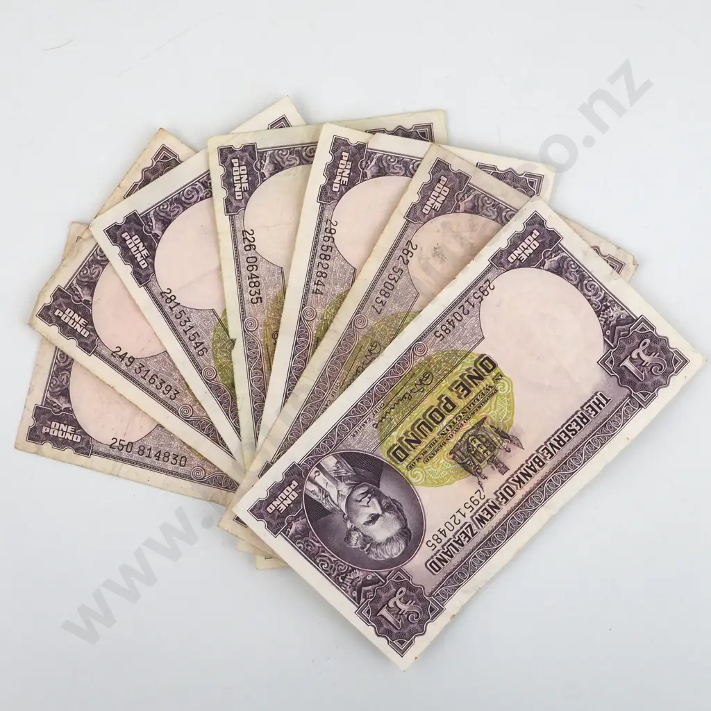 Seven New Zealand One Pound Fleming Banknotes  Image 1++