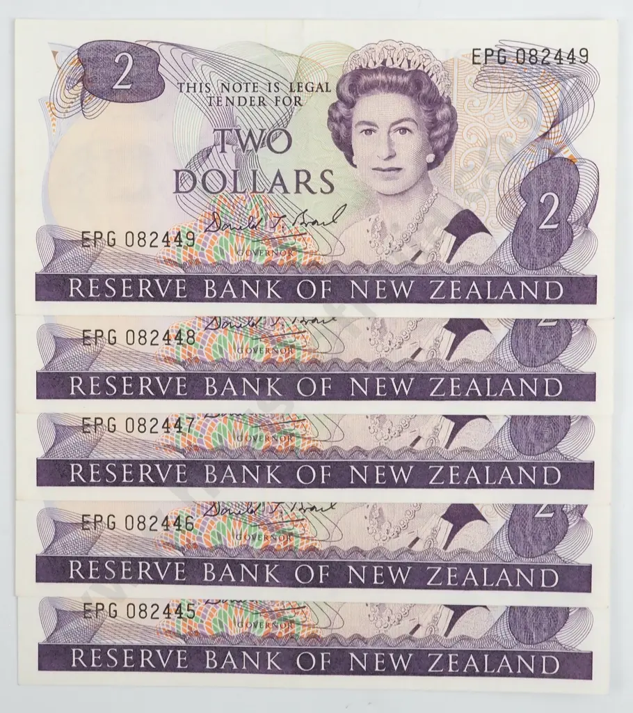 Five Consecutive UNC Two Dollar Brash Banknotes  Image 1++