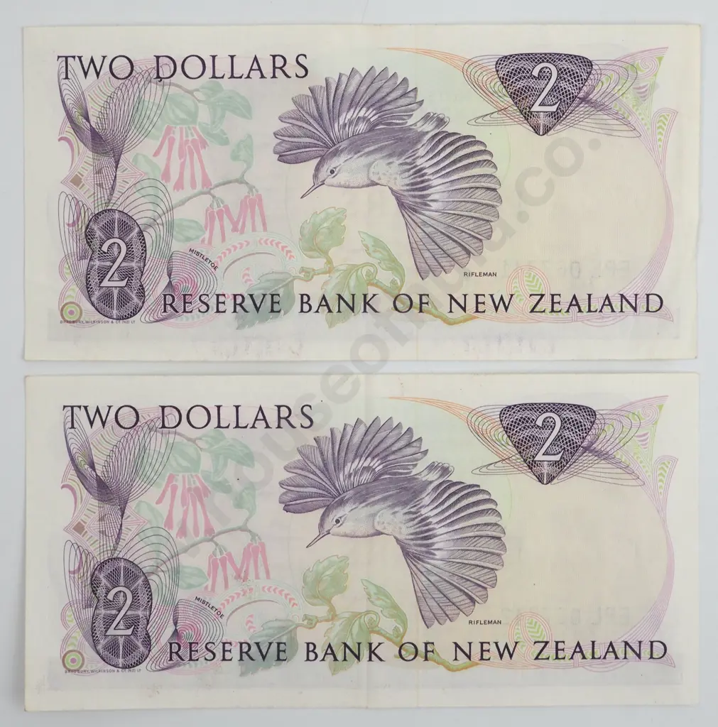 Two Consecutive  Two Dollar Brash Banknotes  Image 1++