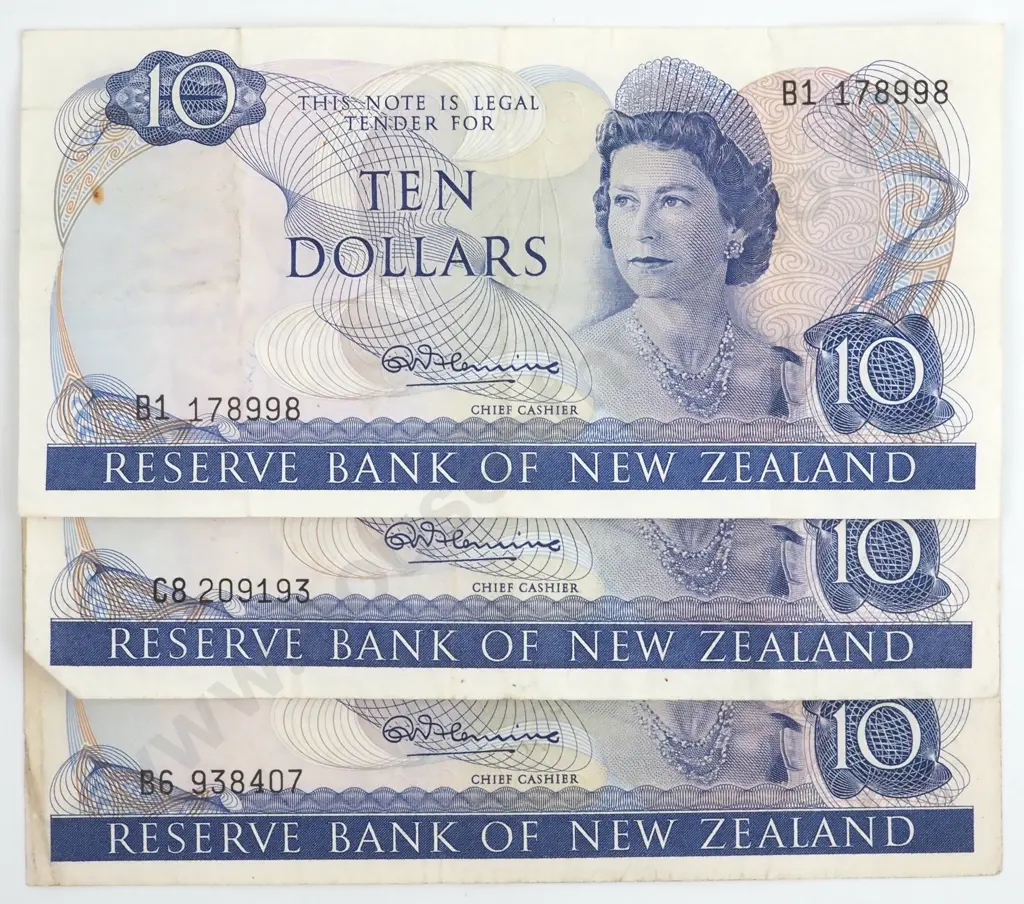 Three 10 Dollar Fleming Banknotes  Image 1++