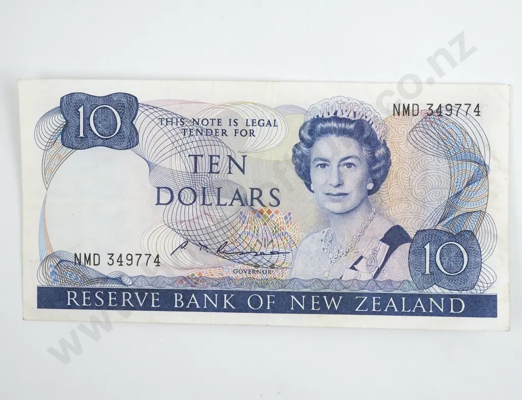 New Zealand Ten Dollar Russell Banknote  Image 1++