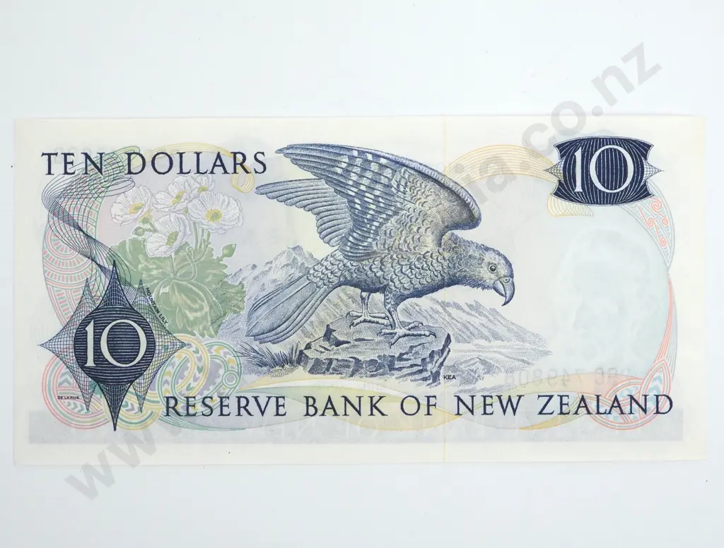 New Zealand Ten Dollar Knight Banknote AUNC Image 1++