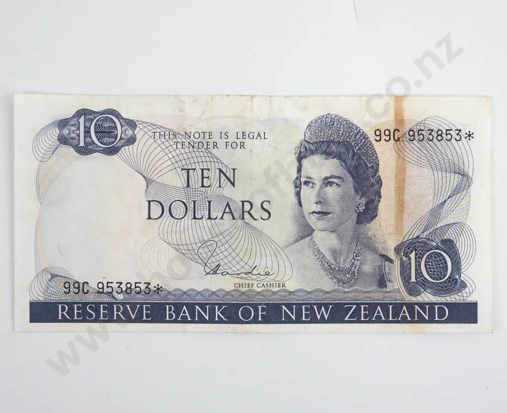 New Zealand Ten Dollar Hardie Star Banknote 99C Image 1++