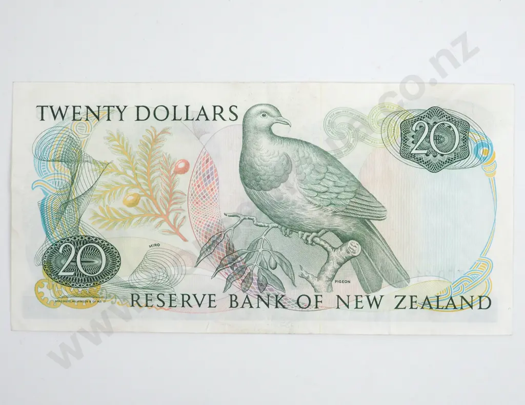 New Zealand Twenty Dollar Russell Banknote  Image 1++