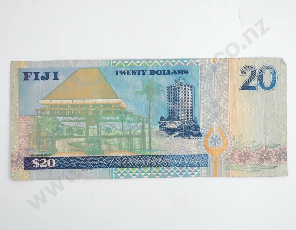 Fiji Twenty Dollar Banknote  Image 1++