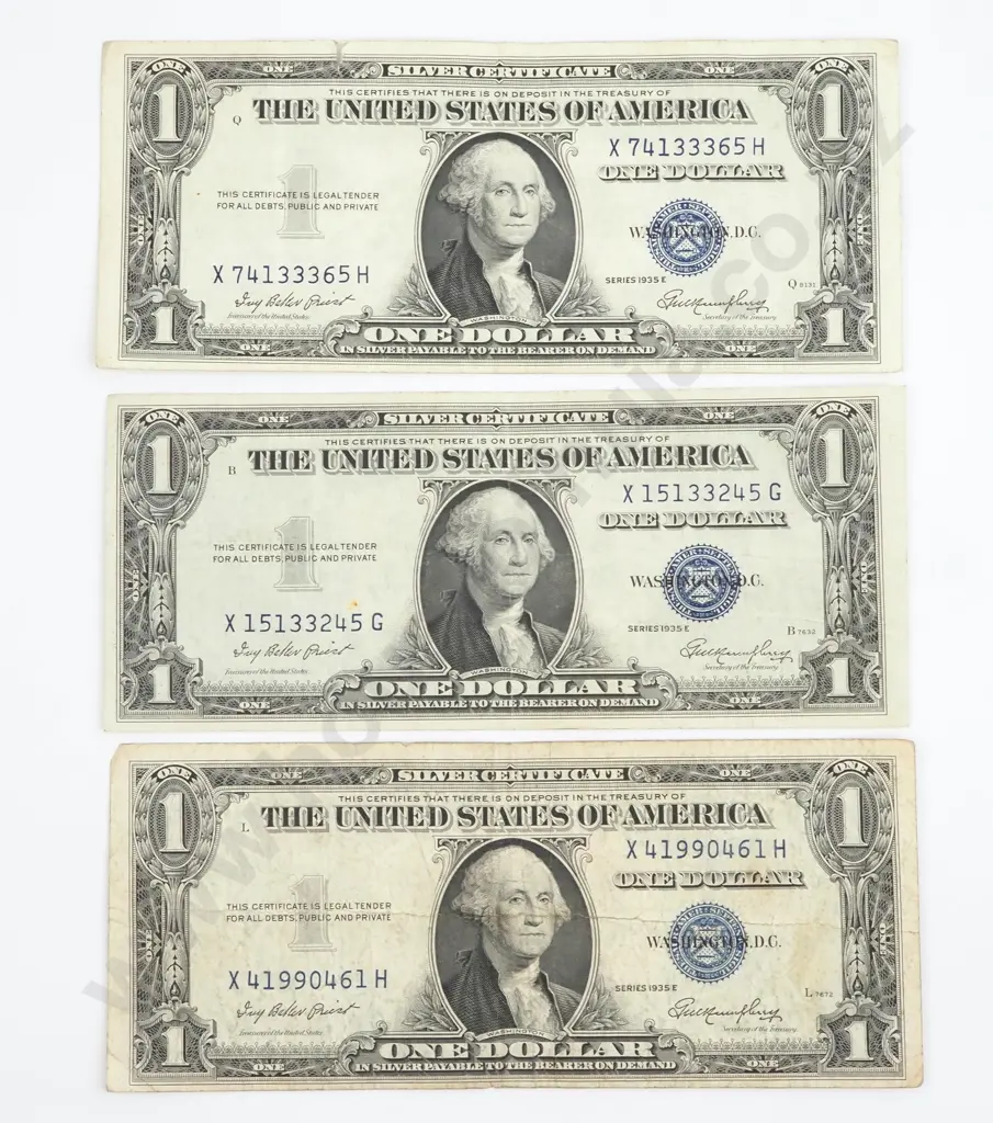 Three United States of America Silver Certificate One Dollar Banknotes  Image 1++
