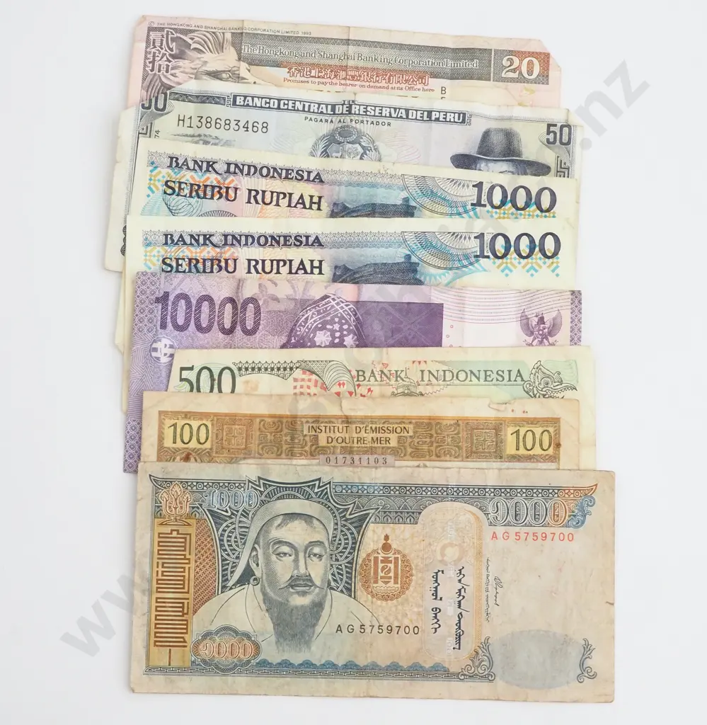 Assorted World Banknotes  Image 1++