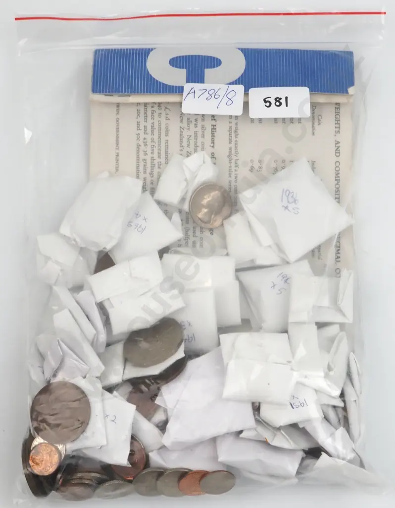 1.4 KG Of Assorted World Coins Image 1++