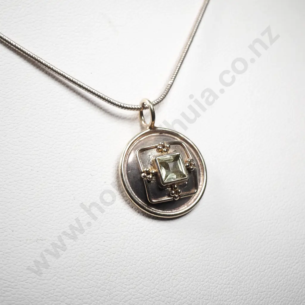 Sterling Silver Chain w Circular Sterling Silver Pendent w Yellow Toned Costume Gem Image 1++