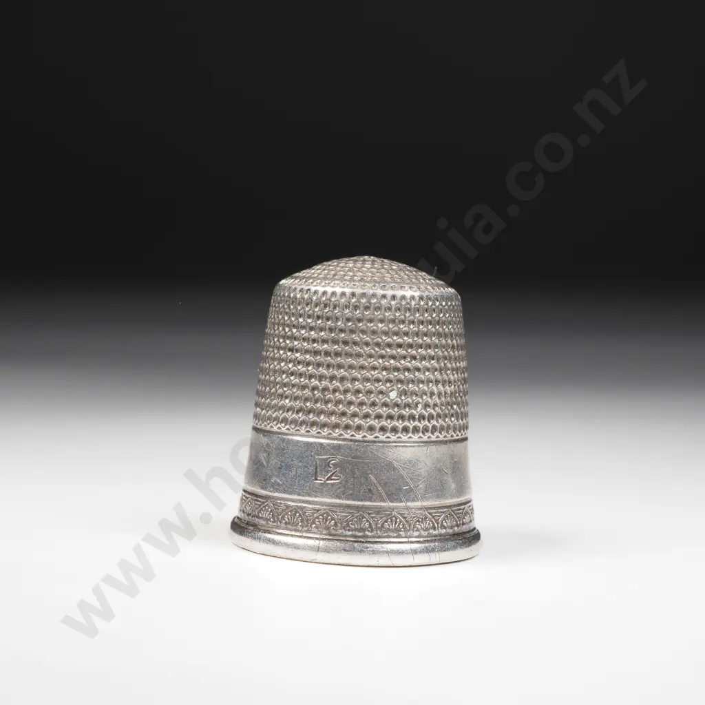 Sterling Silver Simons & Co Thimble w Palmette Rim Image 1++