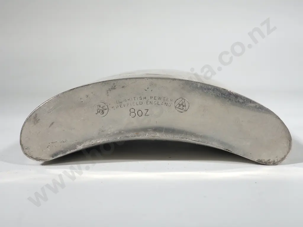 Silver Plate 8oz Whiskey Flask Image 1++