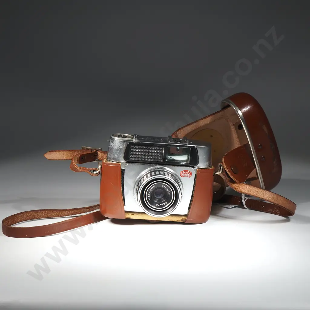 Braun Paxette Electromatic 35mm Film Camera Produced By Braun From The Late 1950s  With Built In Selenium Mixture   Image 1++
