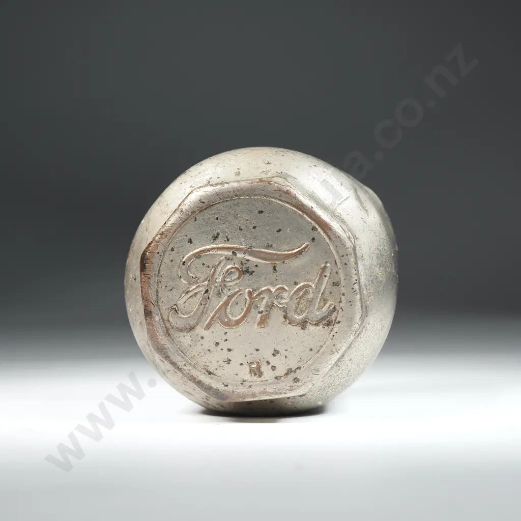 Vintage Ford Motorcar Hub Cap  Image 1++
