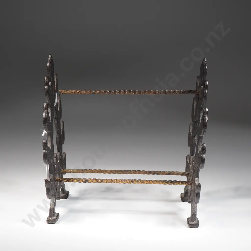 Antique Cast Iron Pen Holder AF. Image 1++