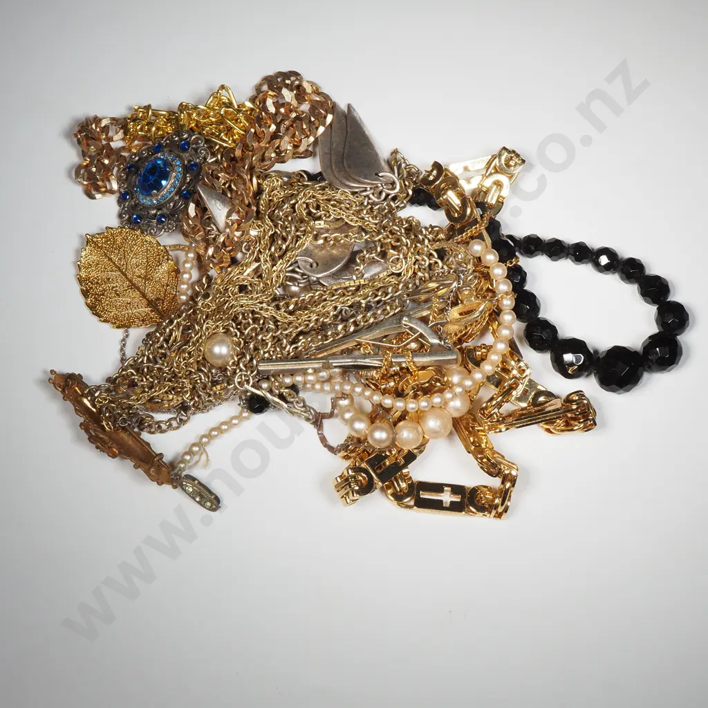 Quantity Of Vintage Costume Jewellery To Include Gold Tone Necklaces,  Vintage Black Glass Necklace, Faux Pearls, Brooch Image 1++