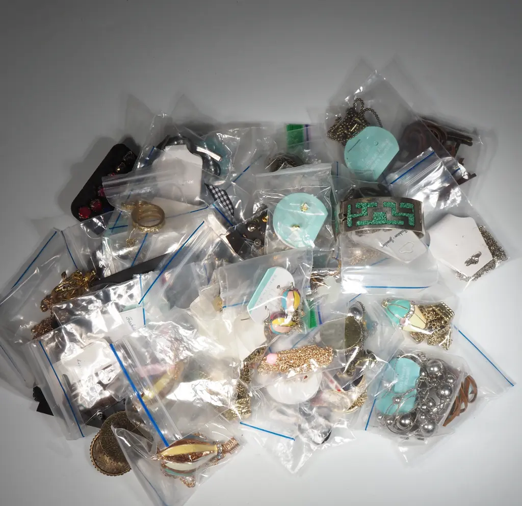 Quantity Of Vintage Jewellery Including  Mexico Alpaca Turquoise Mosaic Inlay Bracelet, Earrings Image 1++