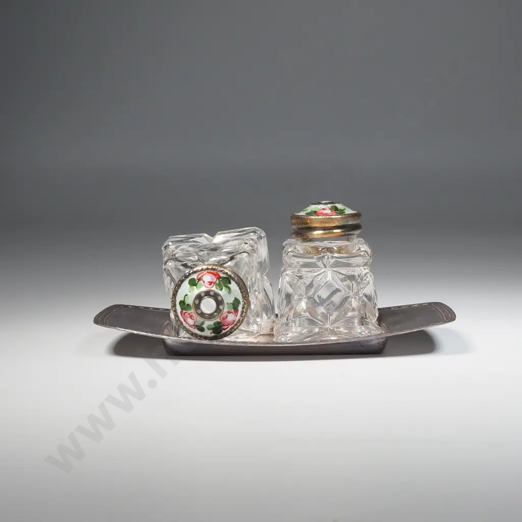 David Anderson Salt & Pepper shakers on Plated Stand  Image 1++