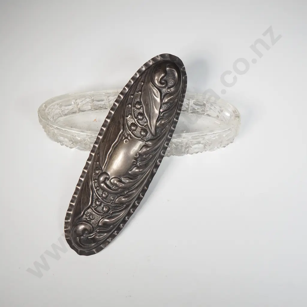 Sterling Silver Topped Dressing Table Container  Image 1++