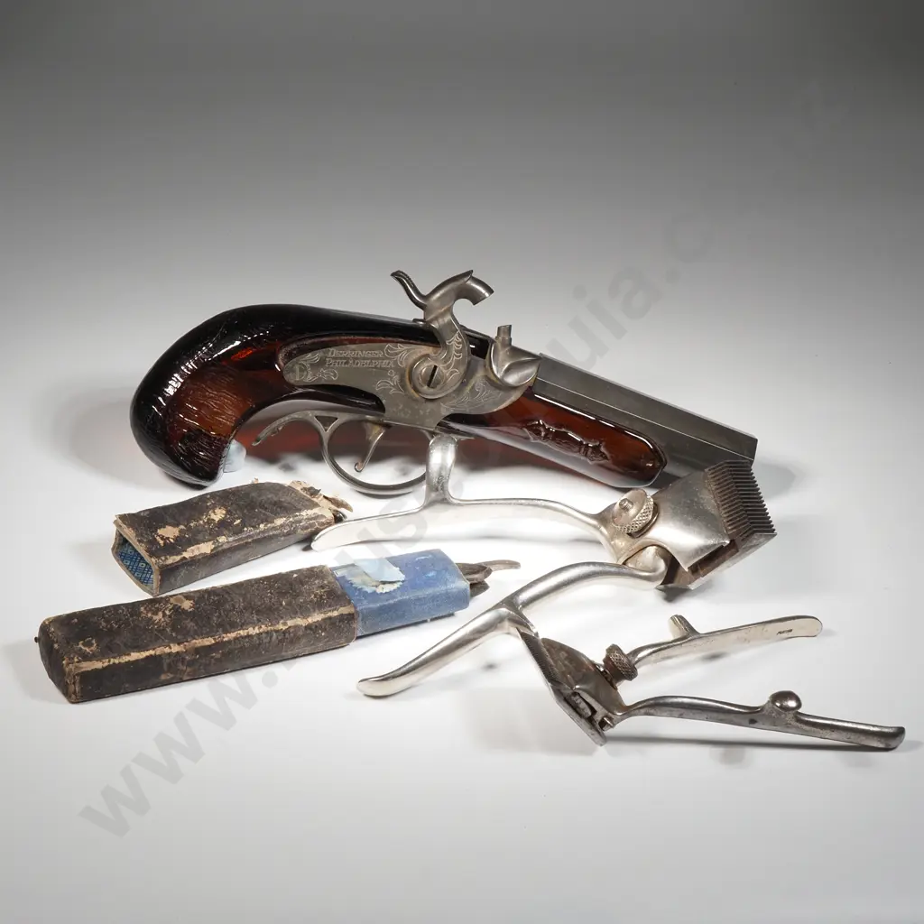 Vintage Avon Derringer Philadelphia After Shave Bottle Gun Full, Vintage Krauss Hair Clippers & A Cut Throat Razor  Image 1++