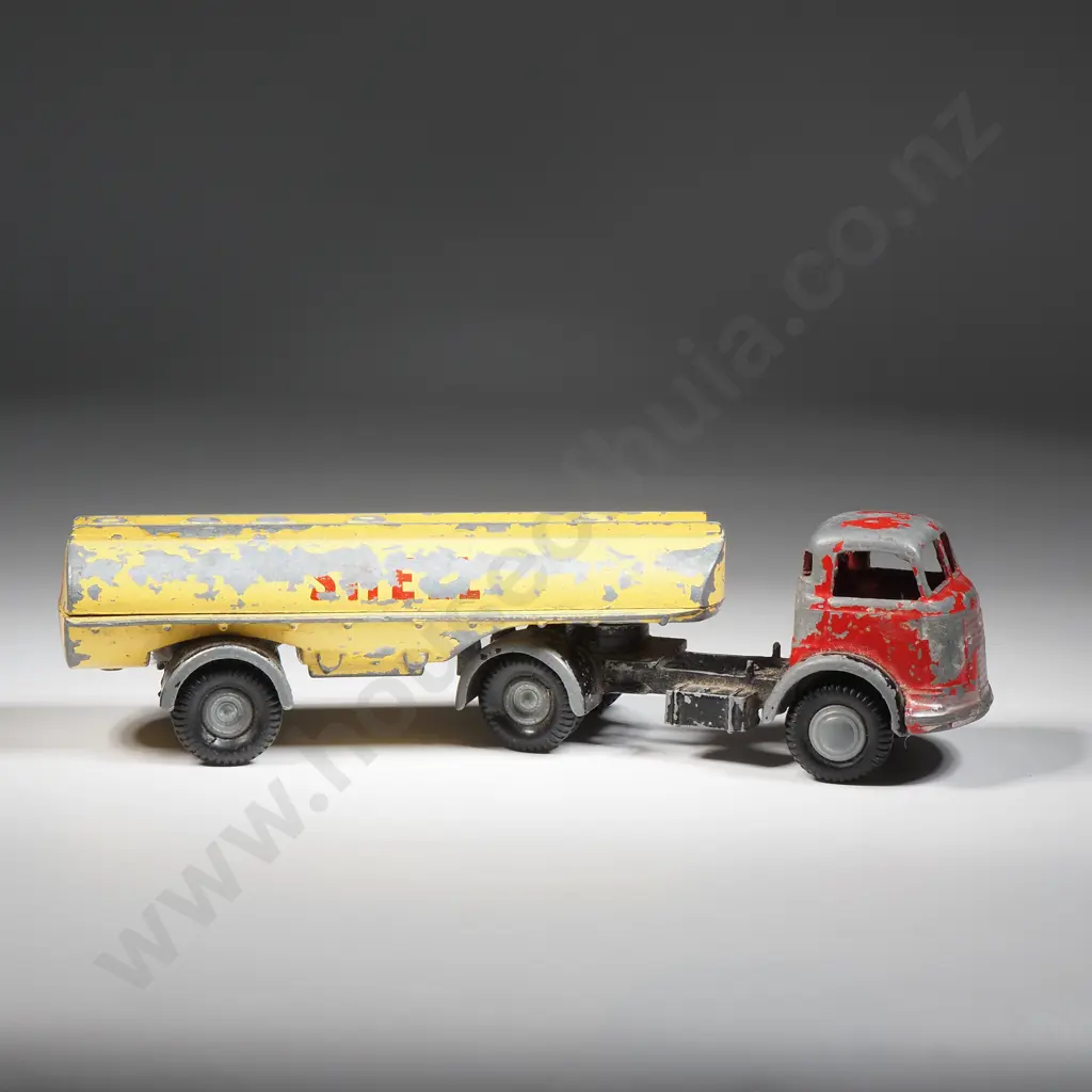 Micro Model (Australia): 1950s "Shell"Petrol Tanker Image 1++