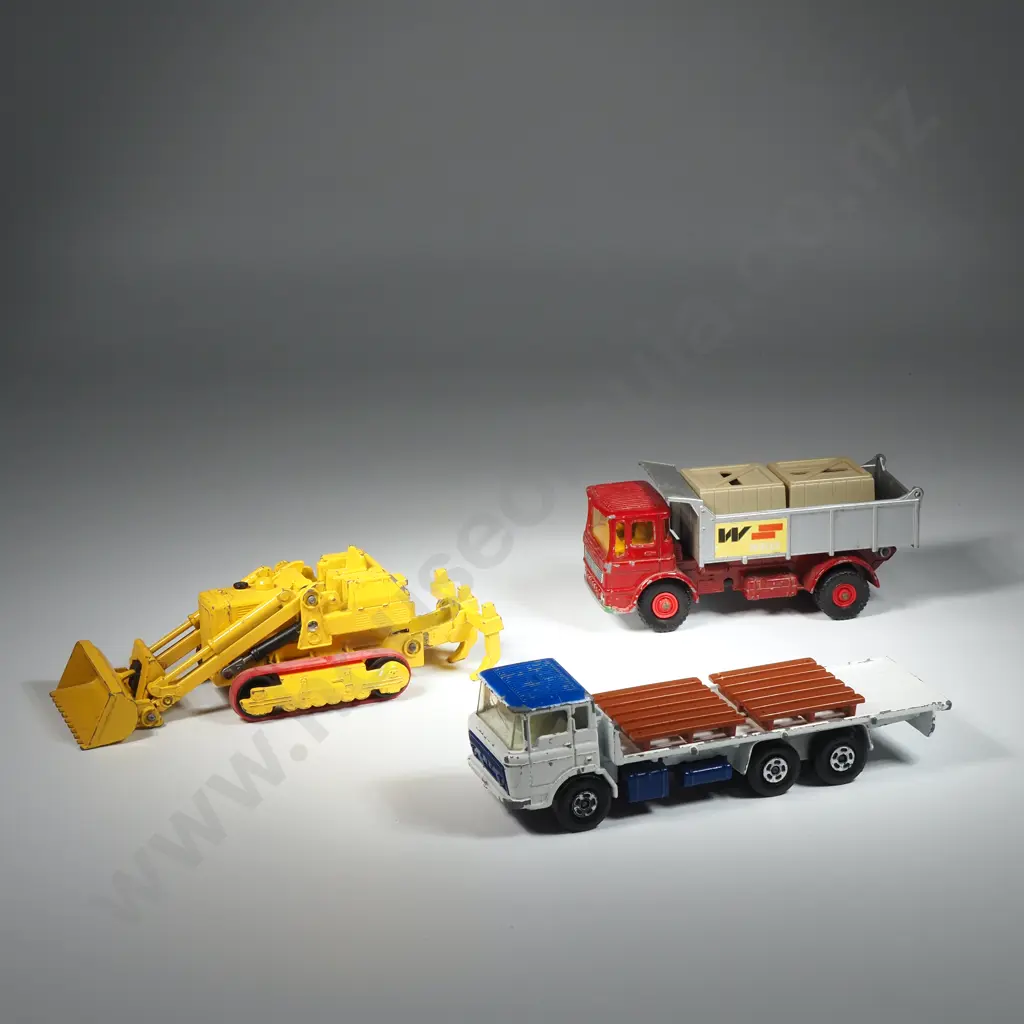Three Matchbox King Size: Pallet Truck, Leyland Tipper & Caterpillar Traxcavator Image 1++