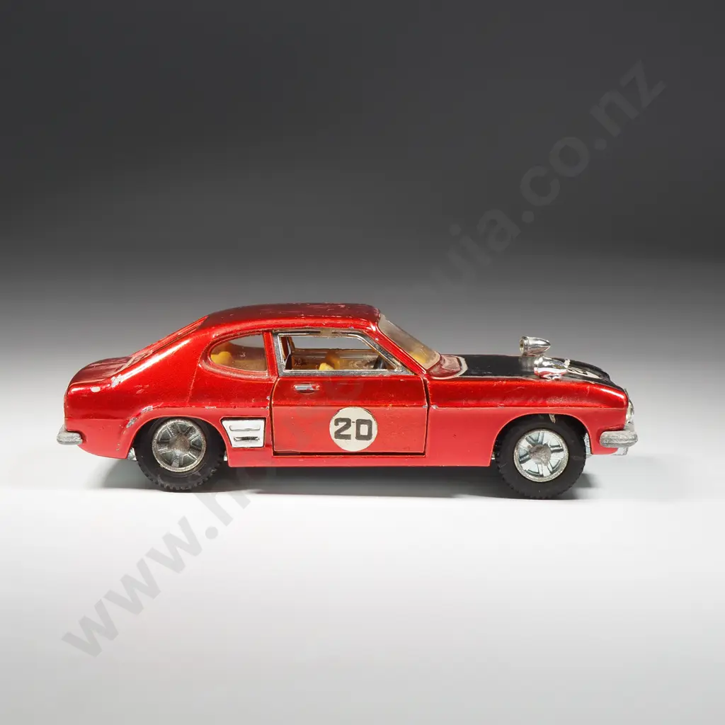 Dinky Toys: Ford Capri Image 1++
