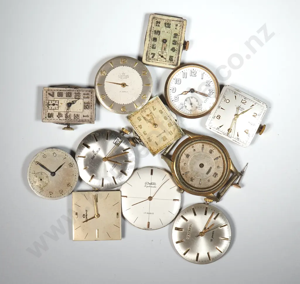 Assorted Lot Of Wristwatch Movements & Dials  Image 1++