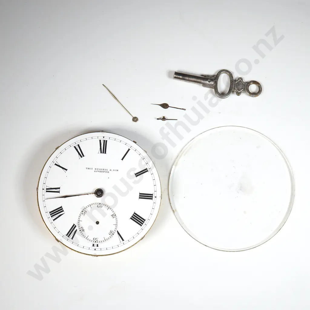 One Mens Pocket Watch Movement With Enamel Dial, Glass Face & Complete w Key. Image 1++
