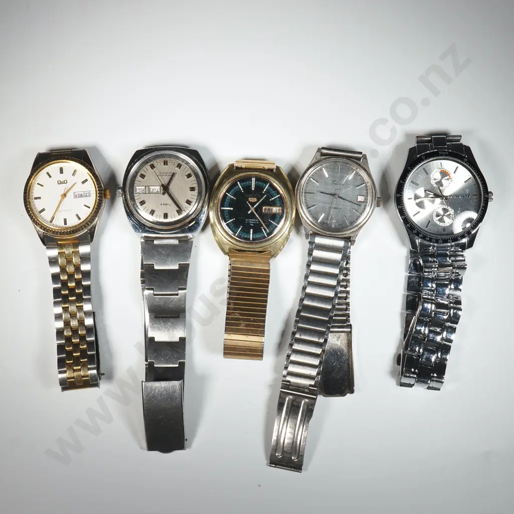 Assortment Of Mens Wristwatches To Include Versales, Q & S, Timex, Felicia, & Seiko  Image 1++