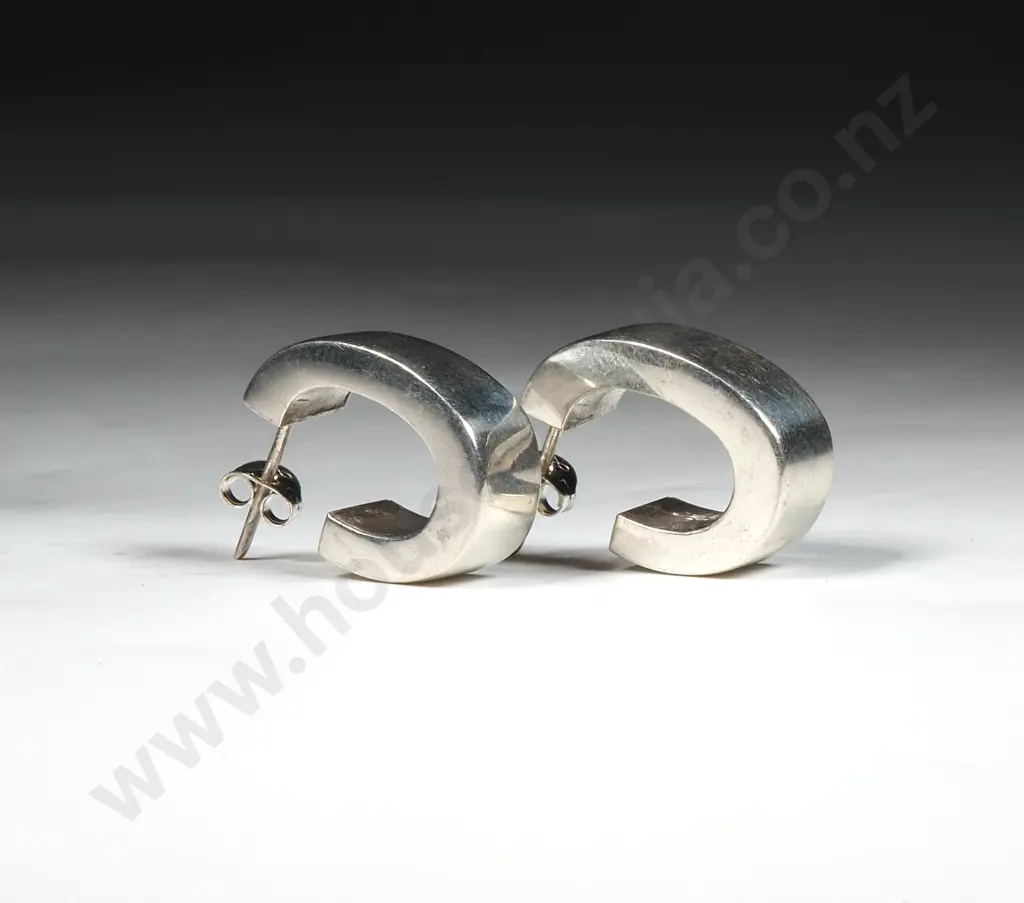 Sterling Silver Oval Thick C-Shape Hoop Earrings Image 1++