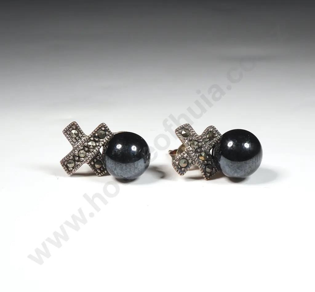 Sterling Silver  Black Pearl & Marcasite Earrings Image 1++