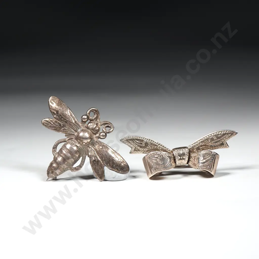 Sterling Silver Bow Brooch & A Bee Brooch Image 1++