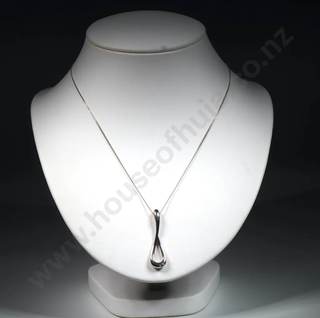 Sterling Silver Loop  Pendant On Chain Image 1++