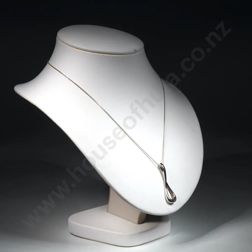 Sterling Silver Loop  Pendant On Chain Image 1++