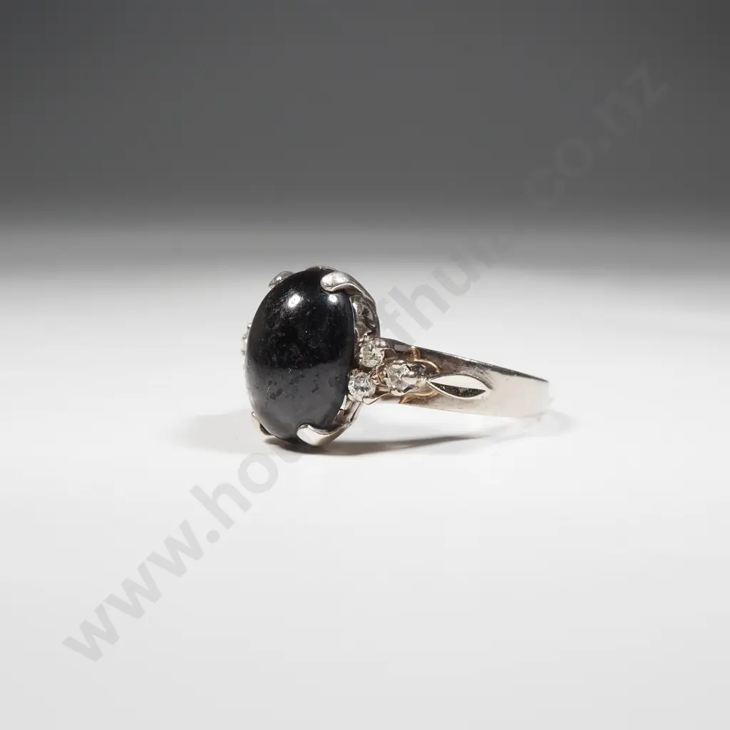 18ct White Gold Star Gem Ring Image 1++