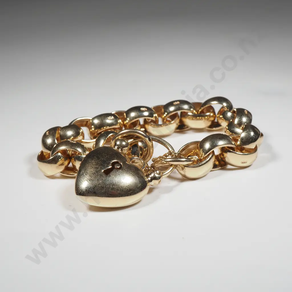 9ct Gold Substantial Belcher Bracelet Image 1++