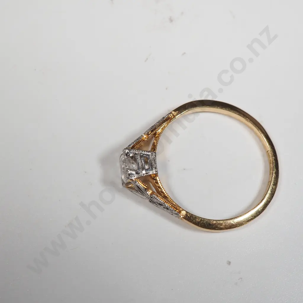 Antique 18ct Gold Solitaire Diamond Ring Image 1++