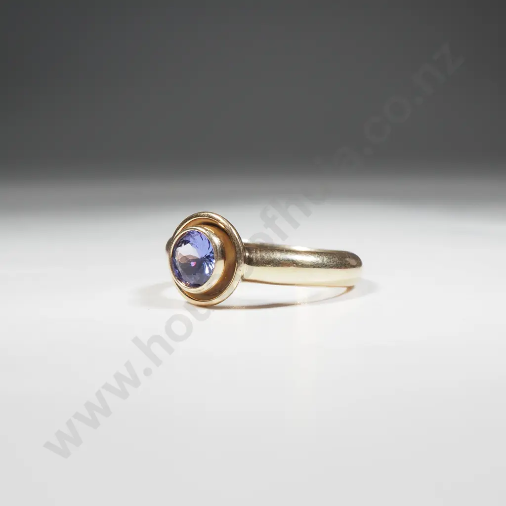 18ct Gold Tanzanite Ring Image 1++