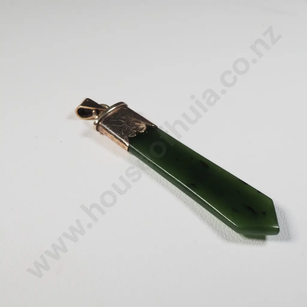 Colonial 9ct Gold Greenstone Pendant Image 1++