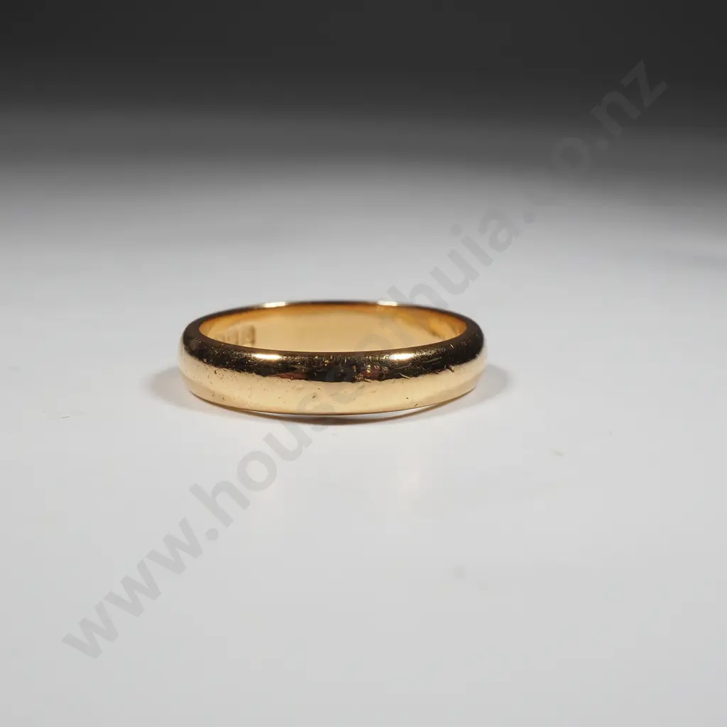 22ct Gold Wedding Band w English Hallmarks Image 1++